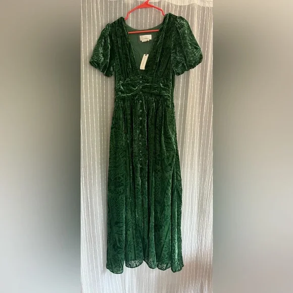 Alexis Rose Holding Horses Velvet Dress Anthropologie The Somerset Maxi  Dress: Velvet Edition Color DARK GREEN